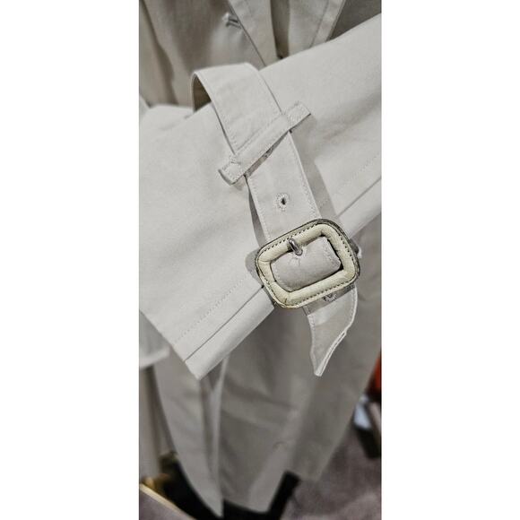 Burberry Vintage Belted Trench Coat with Nova Check Lining - Picture 11 of 15